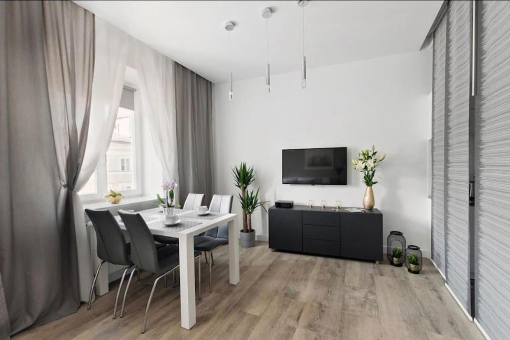 Nowy Swiat 60 - 170 M Do Metra - Prywatne Mieszkanie W Centrum Warszawy - Better Rental Varsovia Exterior foto